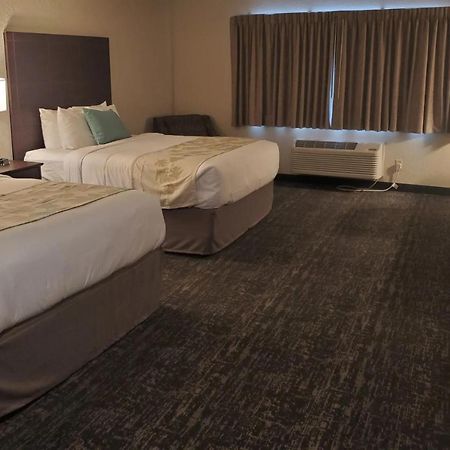 Cobblestone Suites - Oshkosh Bagian luar foto