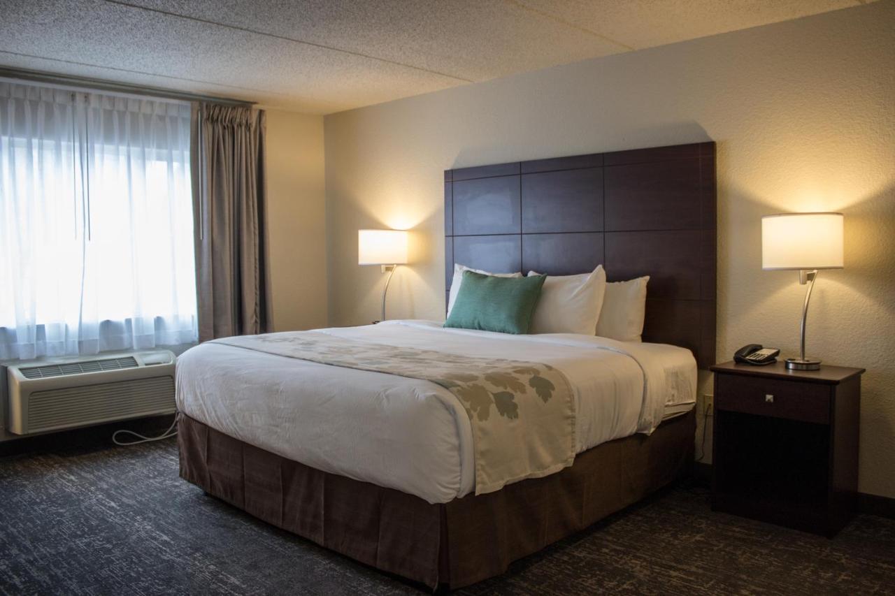 Cobblestone Suites - Oshkosh Bagian luar foto