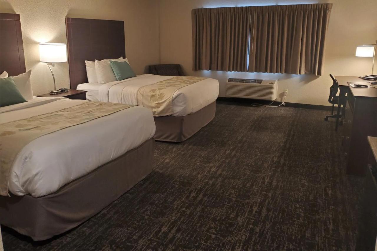 Cobblestone Suites - Oshkosh Bagian luar foto